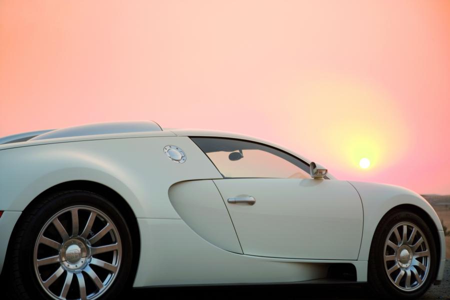  Bugatti Veyron 16.4 Centenaire 2009 года  (фото 87 из 130)